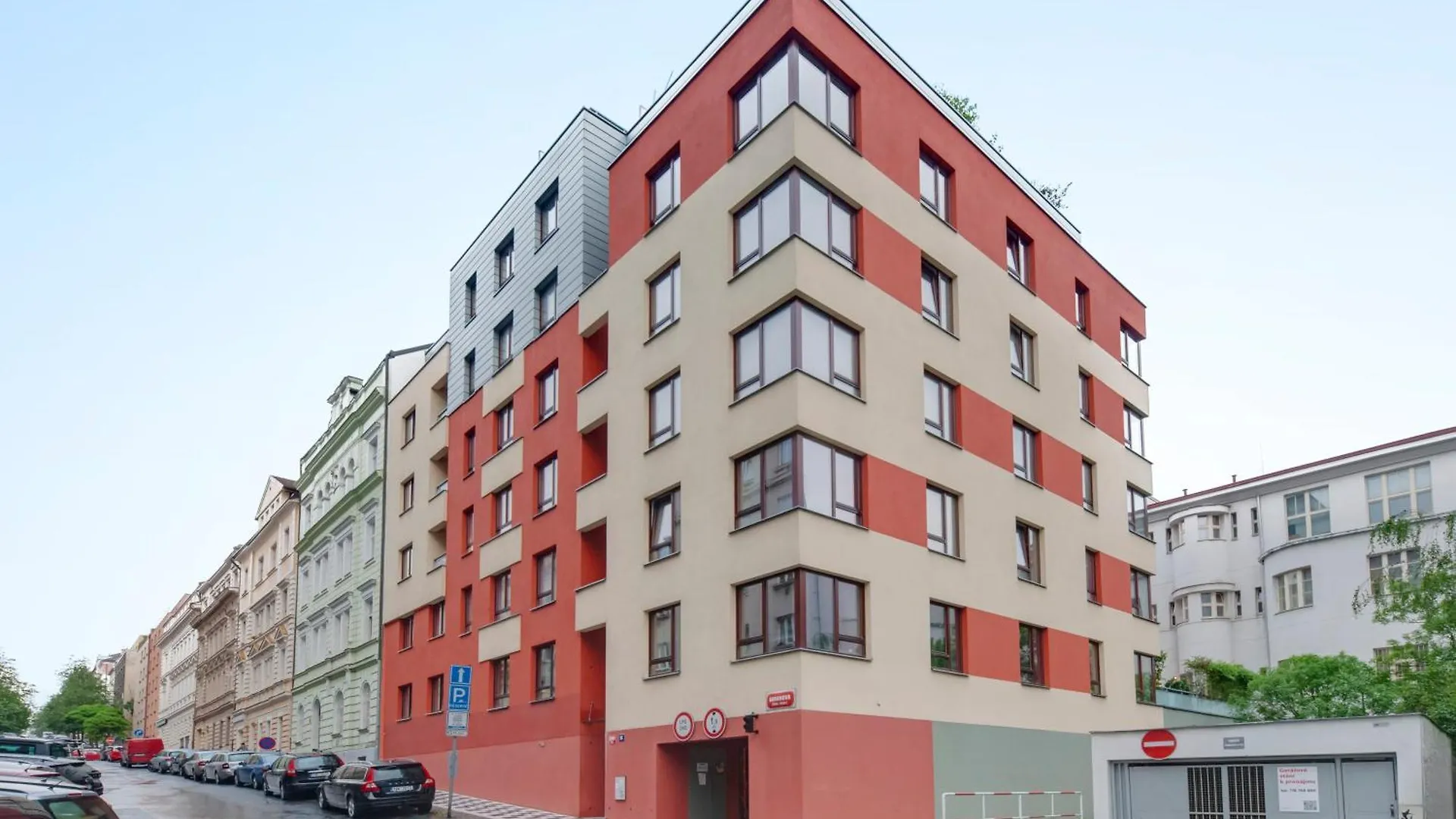 Centrum Royal Studio Prague 0*,